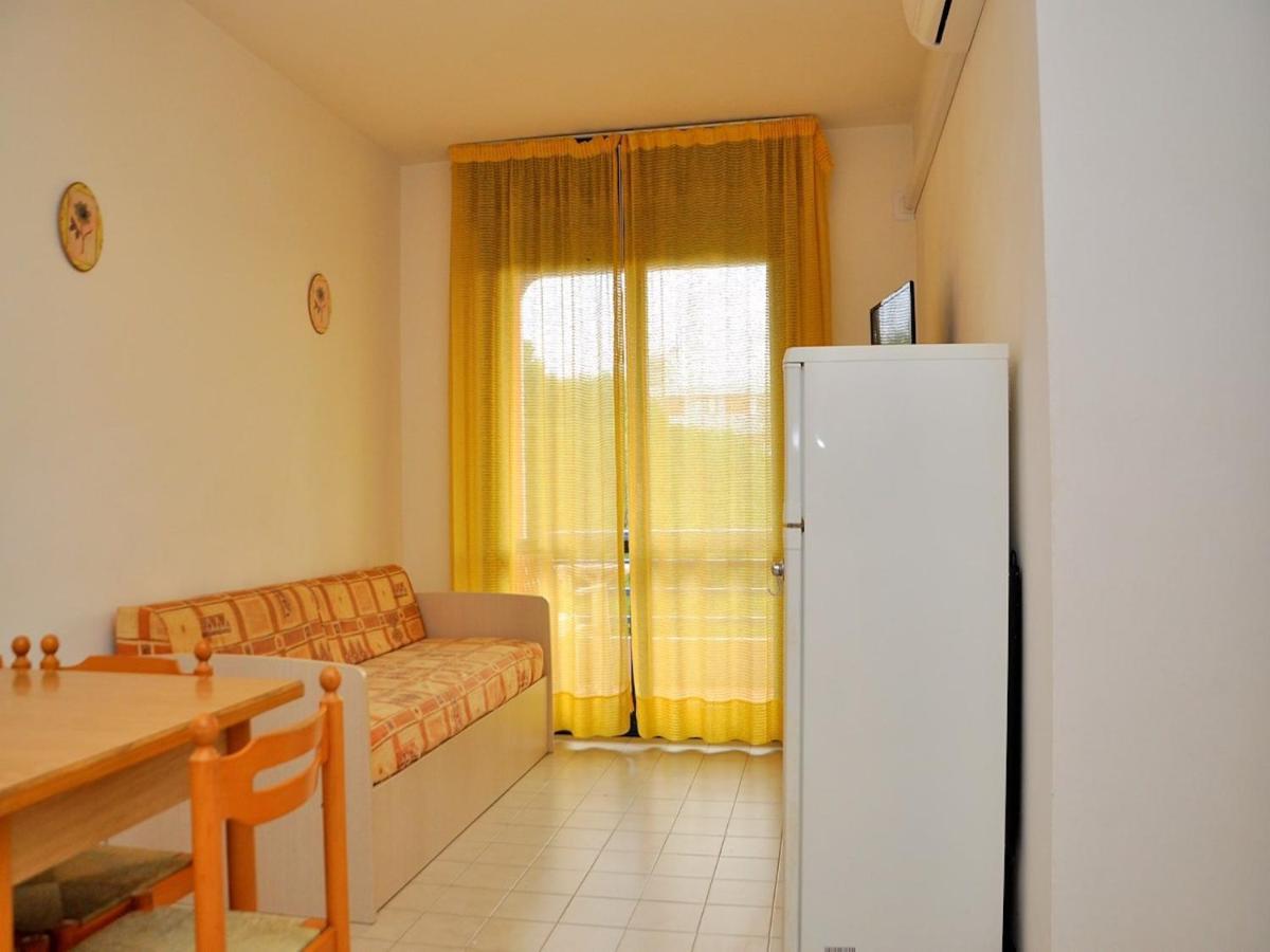 Nice Apartment With Terrace Next To The Sea Bibione Buitenkant foto