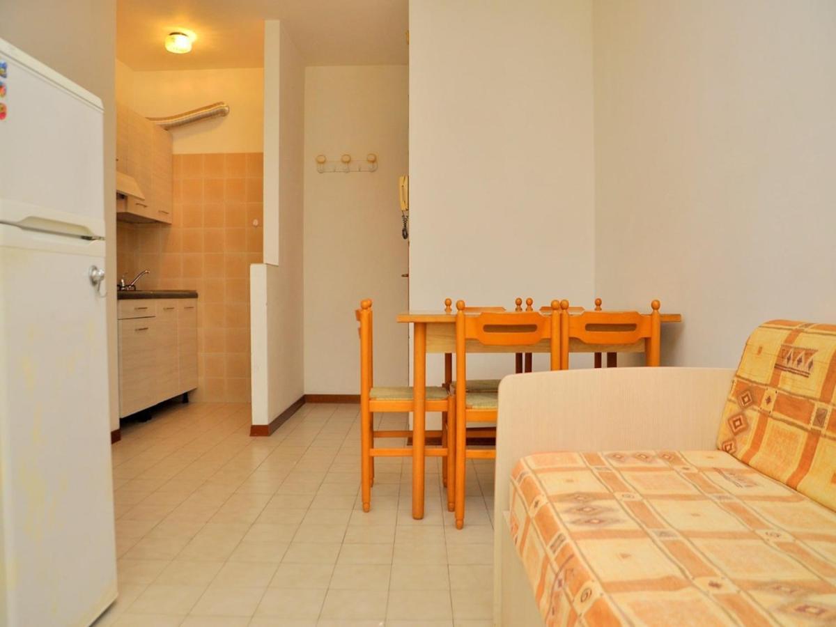 Nice Apartment With Terrace Next To The Sea Bibione Buitenkant foto