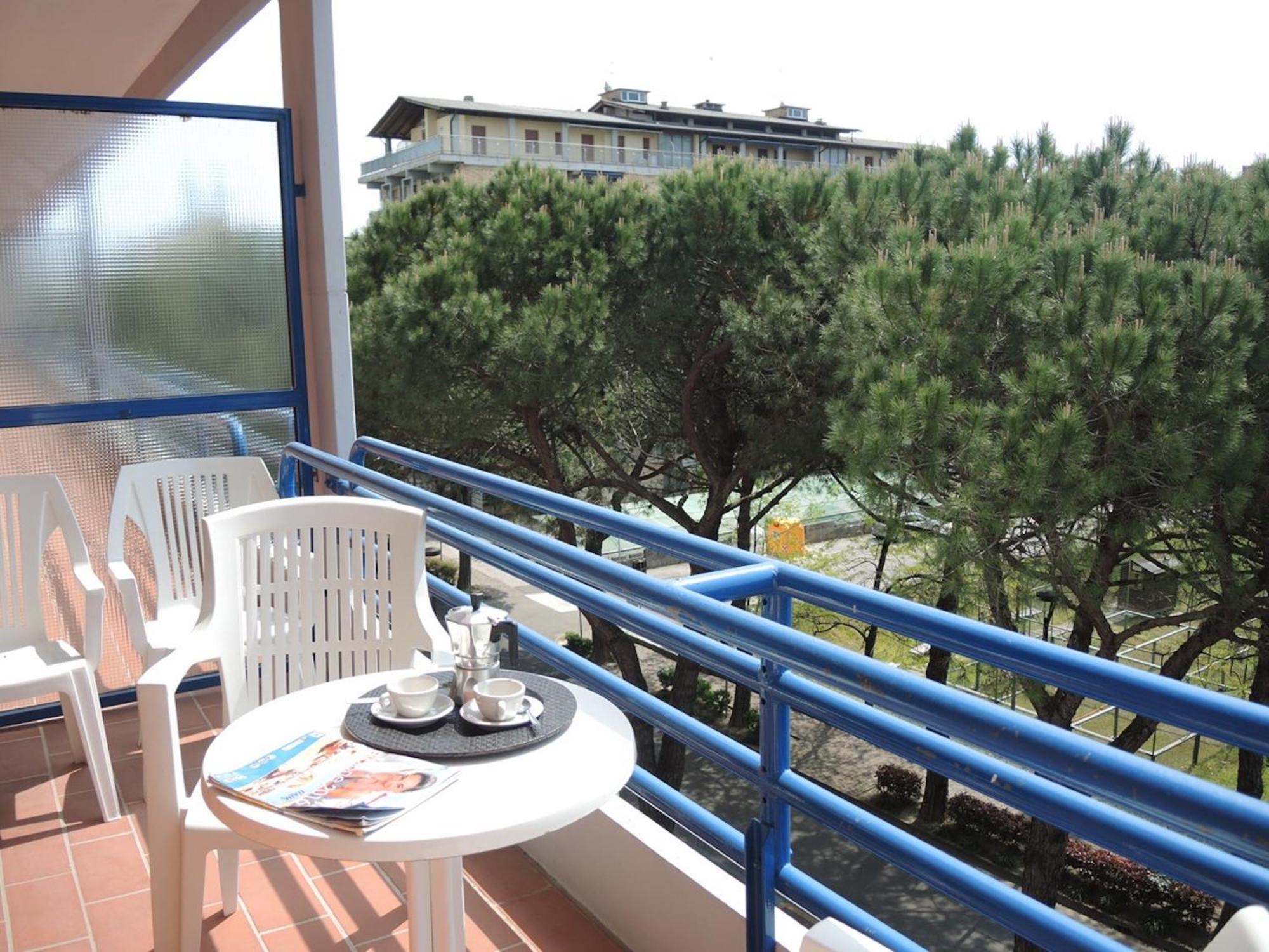 Nice Apartment With Terrace Next To The Sea Bibione Buitenkant foto