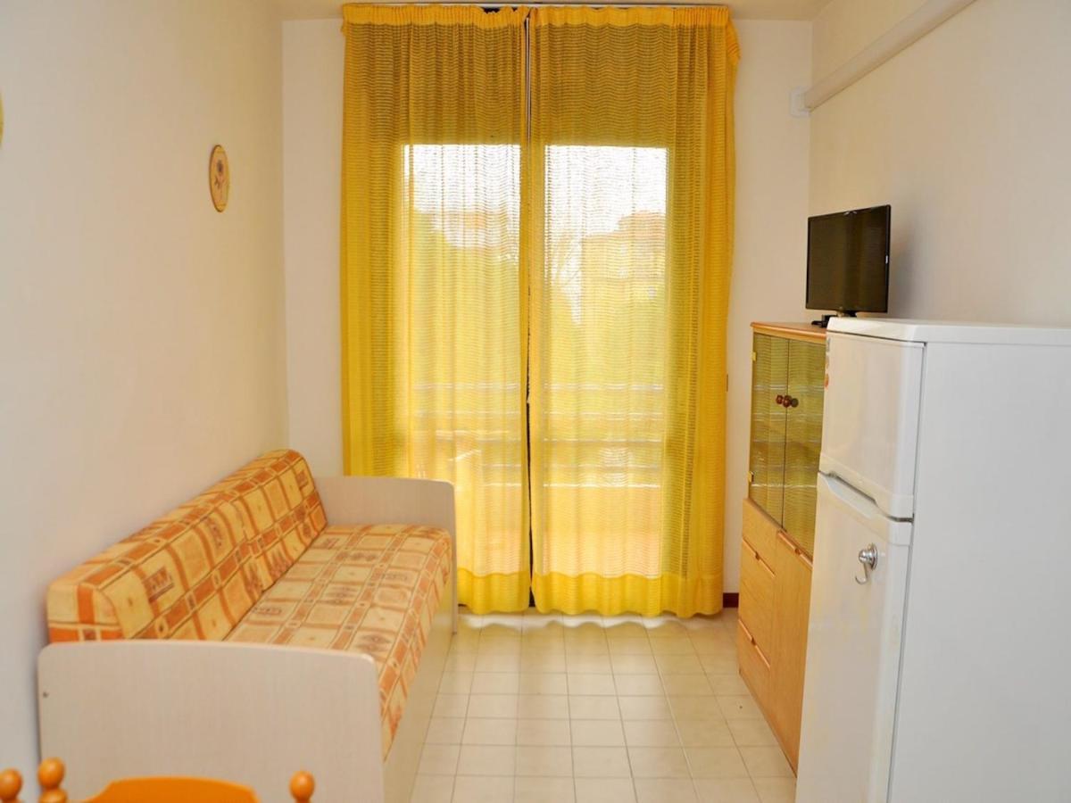 Nice Apartment With Terrace Next To The Sea Bibione Buitenkant foto