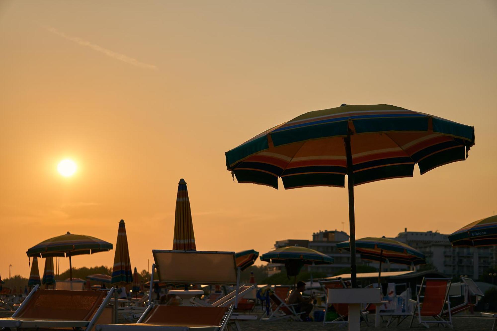 Nice Apartment With Terrace Next To The Sea Bibione Buitenkant foto