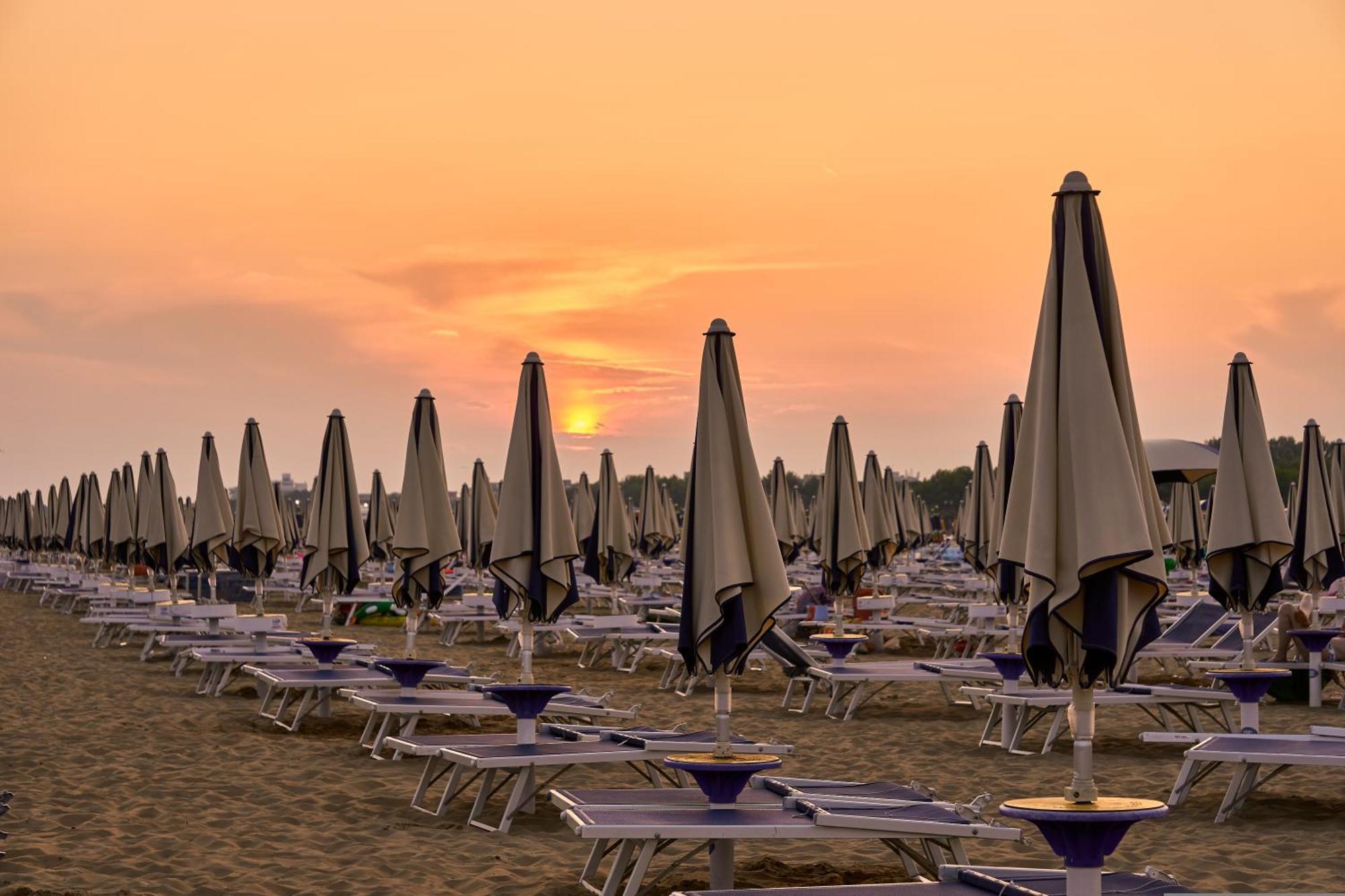 Nice Apartment With Terrace Next To The Sea Bibione Buitenkant foto